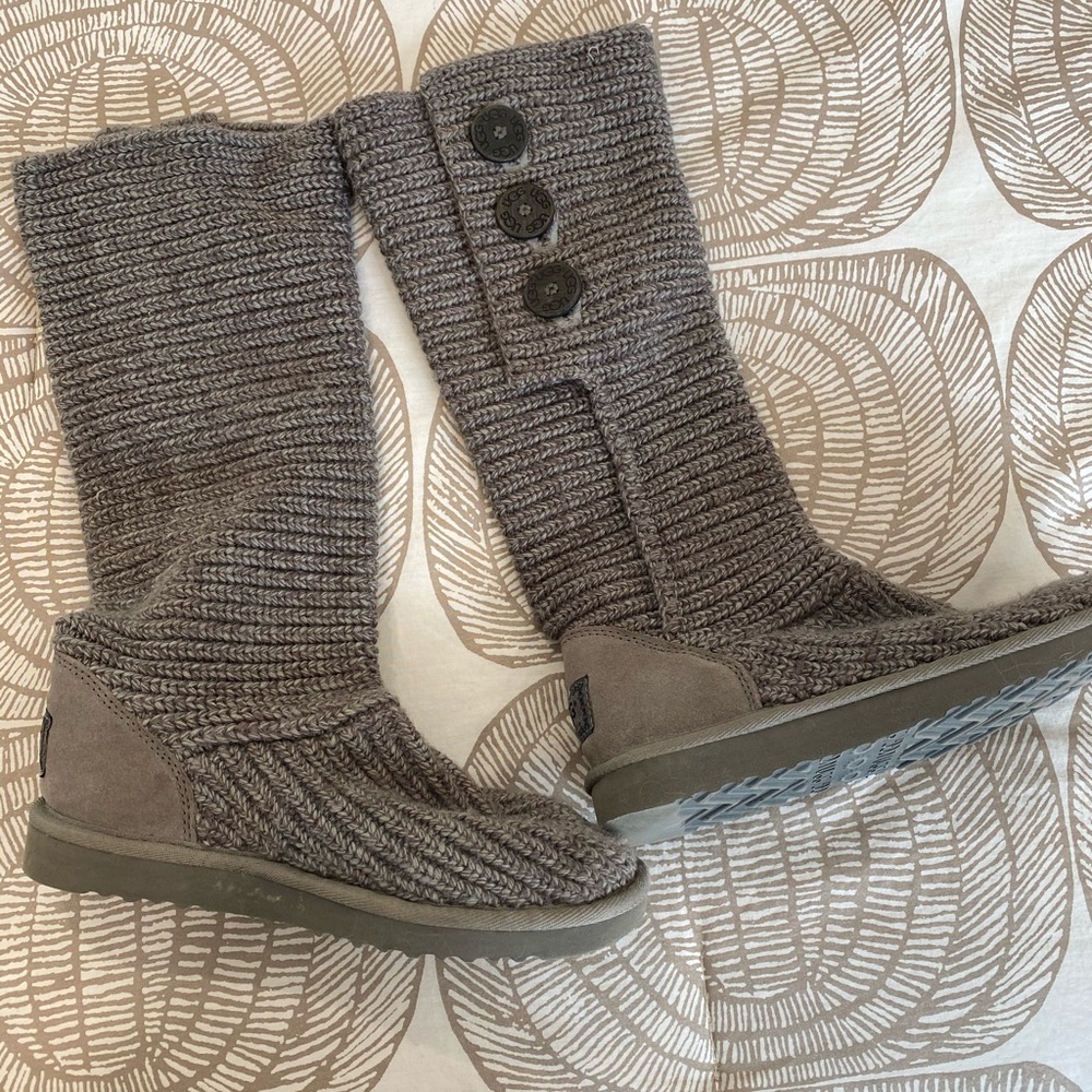 Gray Knit Uggs